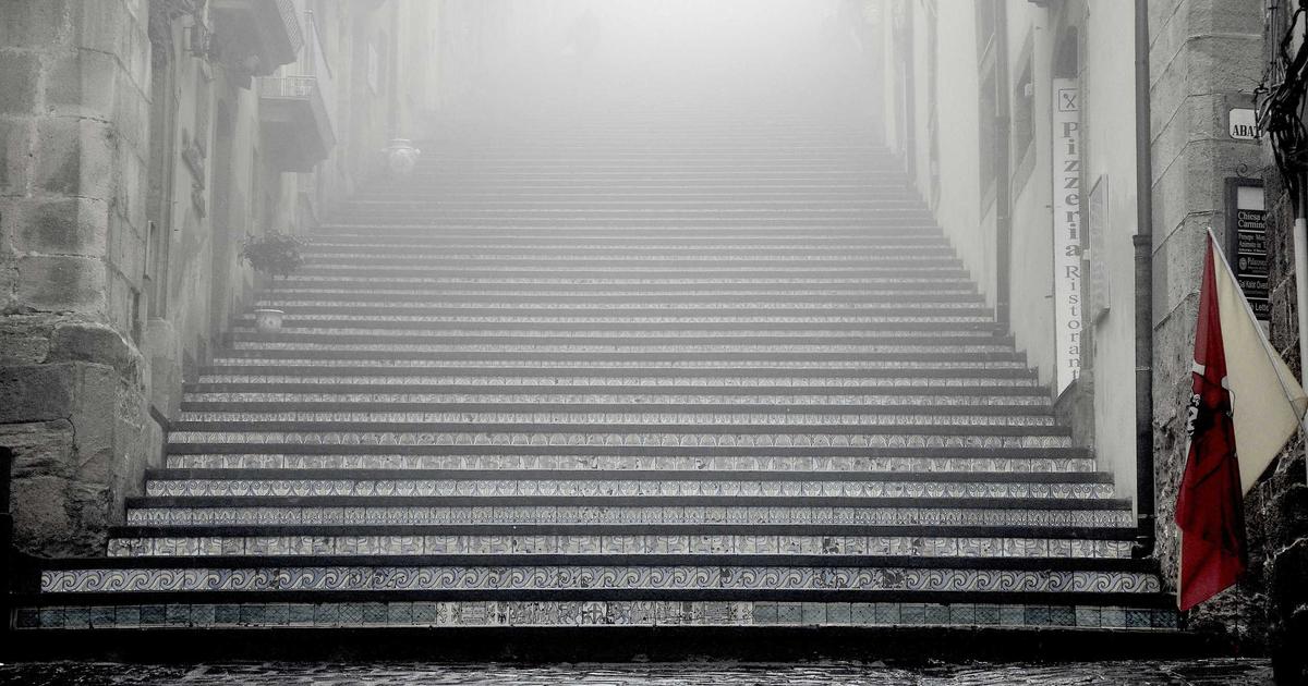 Featured: Meal Frequency Myths: Does Eating 6 Small Meals Really Rev Your Metabolism or Just Drain Your Wallet?